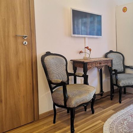 Fancy 1Bd Family Friendly In Historical Centre Apartment Bucharest Luaran gambar