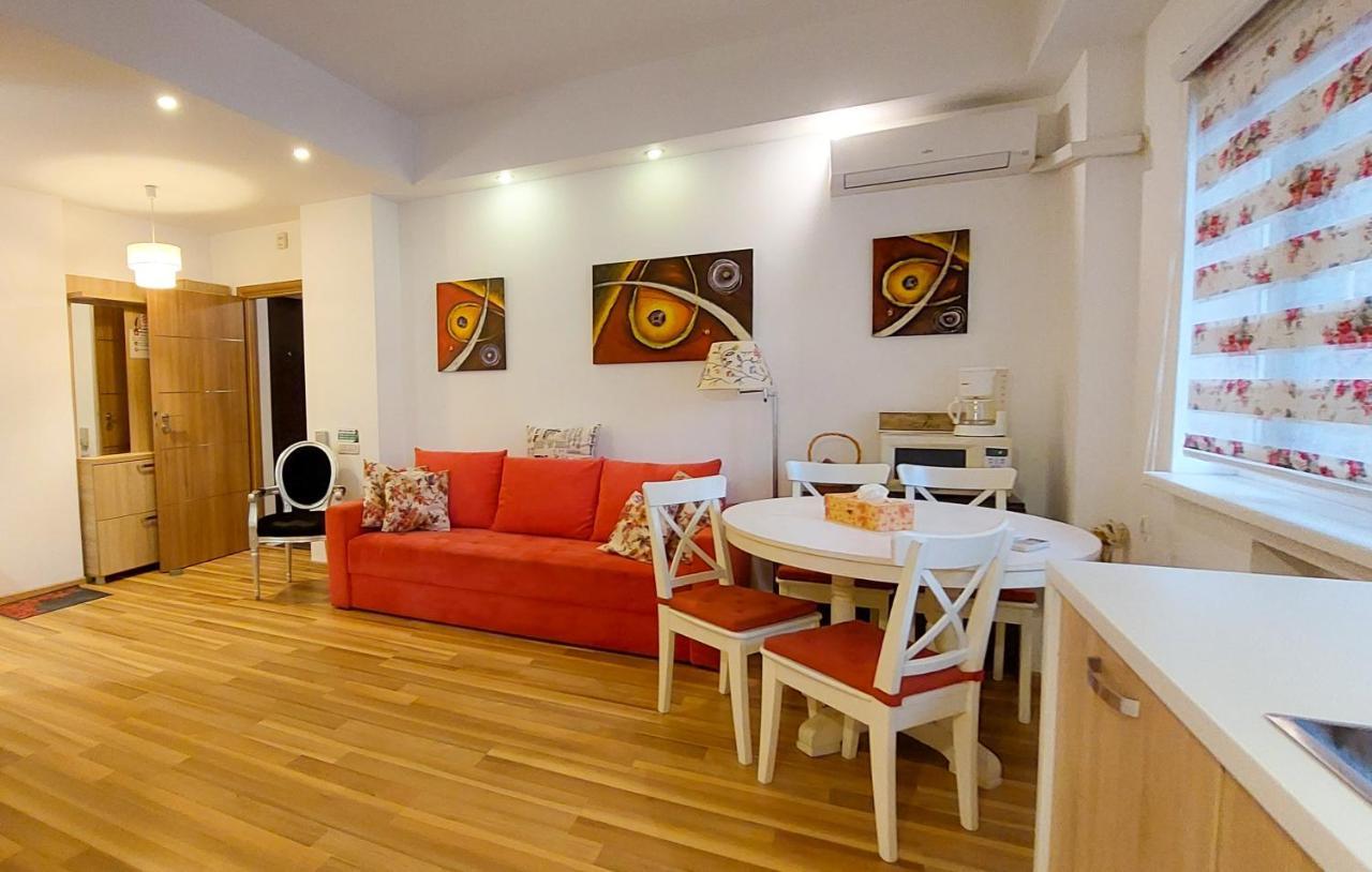 Fancy 1Bd Family Friendly In Historical Centre Apartment Bucharest Luaran gambar